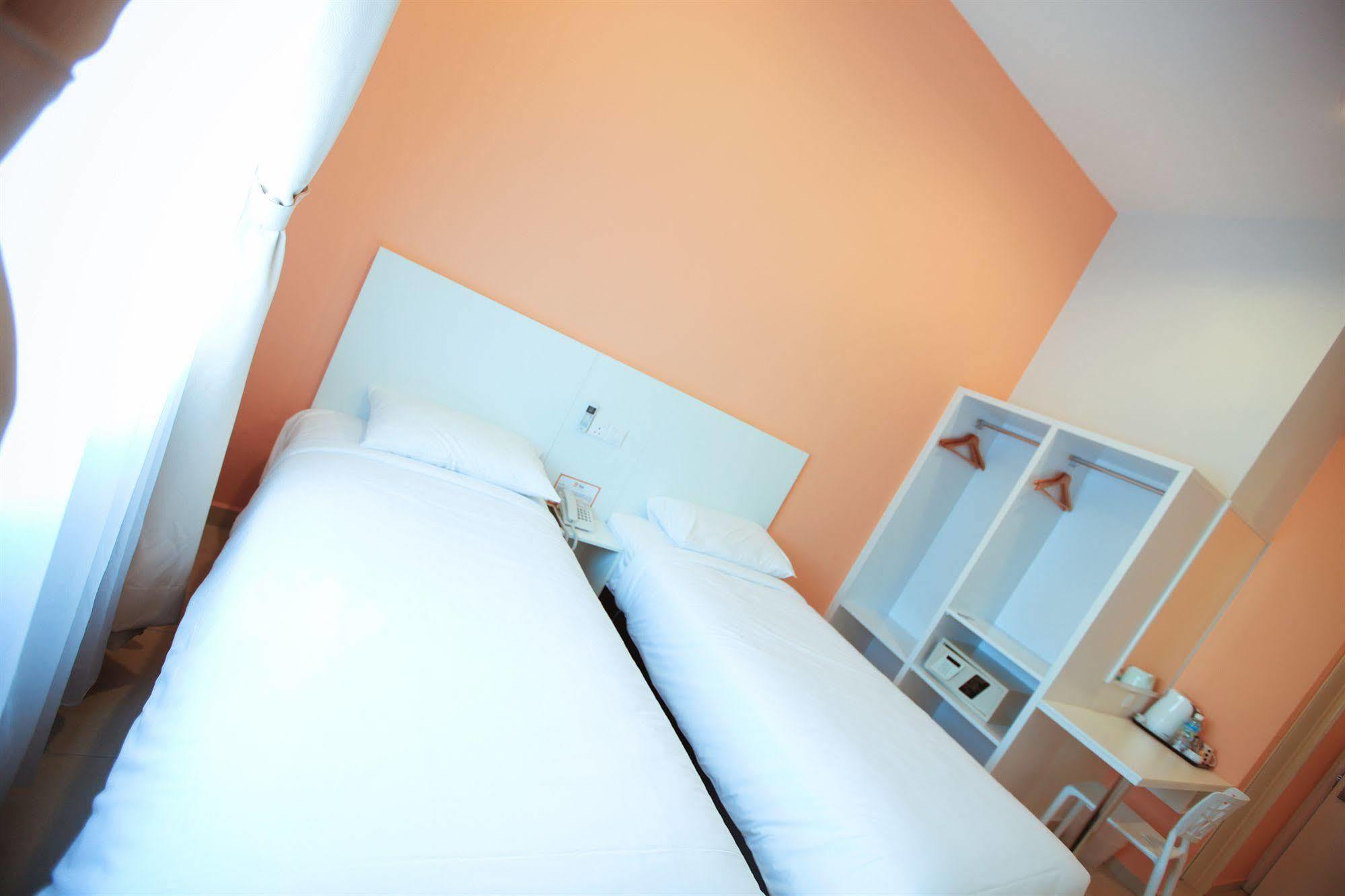 G Inn George Town Dış mekan fotoğraf