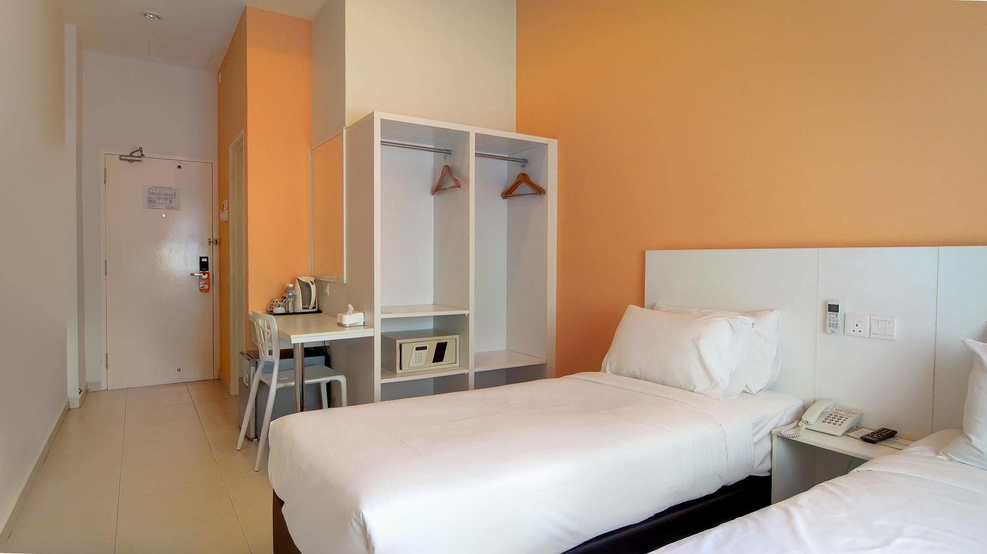G Inn George Town Dış mekan fotoğraf