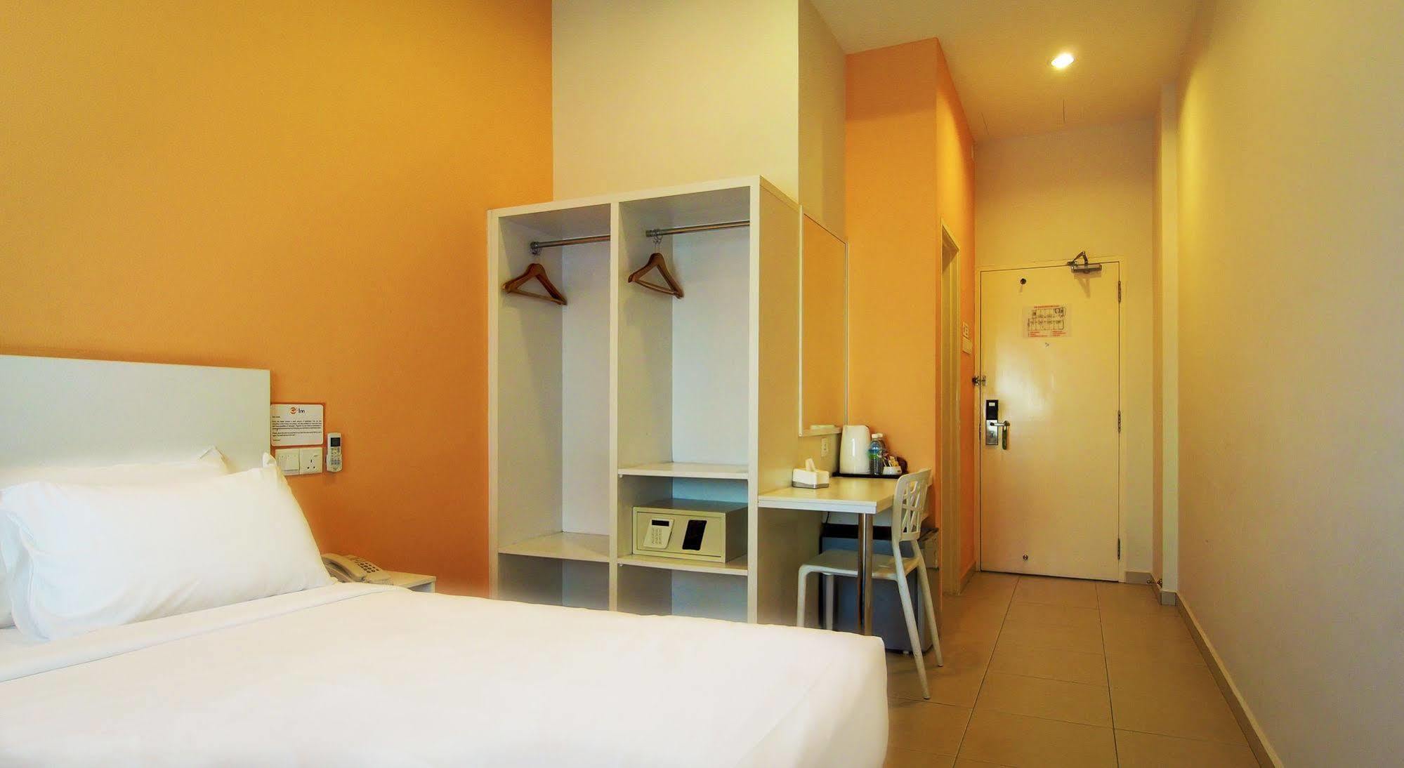 G Inn George Town Dış mekan fotoğraf